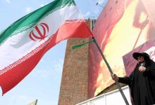 Photo of EE.UU. apuesta al colapso de Irán con presión económica y Teherán amenaza con armas más destructivas