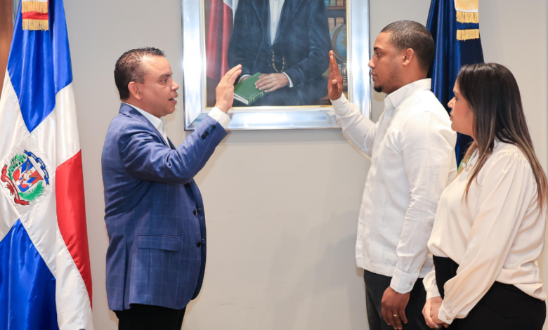 Photo of Juramentan nuevos directores de los hospitales Padre Billini y Luis Morillo King